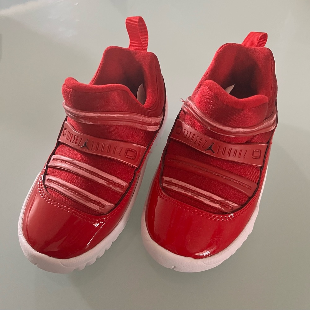Boys shoes